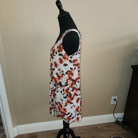 Hayden Los Angeles Floral Sleeveless Dress NWT Sizes S,M,L Available - Picture 7 of 10